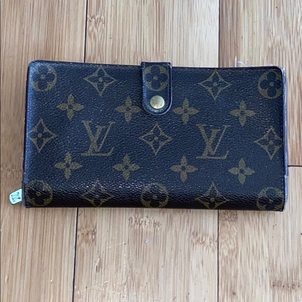 Authentic Louis Vuitton Wallet